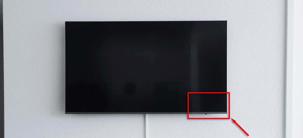 Cách bật TV Samsung không cần điều khiển từ xa